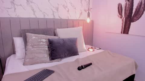 Snapshot of karlla_brown chatting on May 12, 2026, 1:30 pm karlla_brown online show from May 12, 2026, 1:30 pm