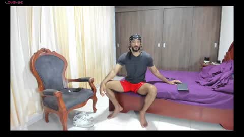 Snapshot of karlmarley1 chatting on June 25, 2026, 12:31 pm Karl online show from June 25, 2026, 12:31 pm