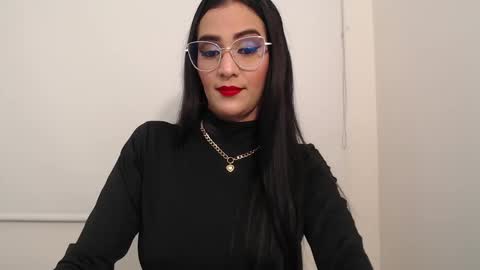 Snapshot of karlota_hank chatting on January 15, 2025, 5:08 am Karlis online show from January 15, 2025, 5:08 am