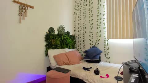 Snapshot of karlye_5 chatting on March 10, 2025, 6:34 pm Karlye online show from March 10, 2025, 6:34 pm