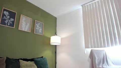 Snapshot of karlye_5 chatting on September 16, 2025, 2:40 pm Karlye online show from September 16, 2025, 2:40 pm