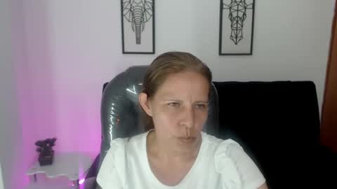 KARLYE online show from February 18, 2025, 5:42 am