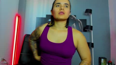 Snapshot of karlyjons_ chatting on January 21, 2025, 1:11 pm online show from January 21, 2025, 1:11 pm