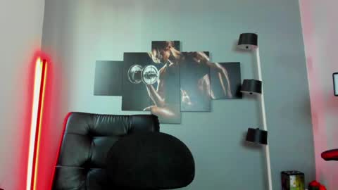 Snapshot of karlyjons_ chatting on February 12, 2025, 12:33 pm online show from February 12, 2025, 12:33 pm