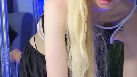 Julia online show from June 13, 2026, 7:34 pm