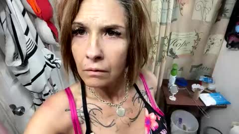 karmadewit1980 online show from May 6, 2026, 3:50 pm