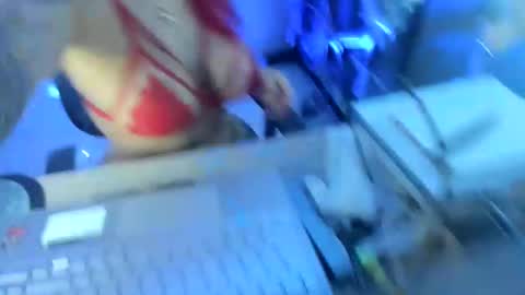 Snapshot of karol_milf__ chatting on December 22, 2024, 5:10 pm kAROL MILF online show from December 22, 2024, 5:10 pm