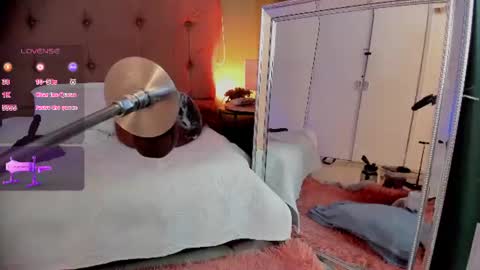 Snapshot of karol_page1 chatting on June 14, 2026, 2:24 am KAROL online show from June 14, 2026, 2:24 am