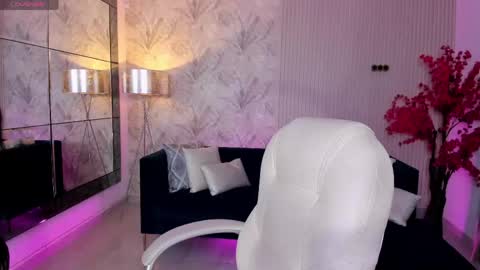 Snapshot of karol_priston chatting on June 4, 2026, 3:12 am karol_priston online show from June 4, 2026, 3:12 am