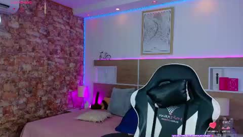 KAROL SCOTT online show from July 17, 2026, 8:57 pm