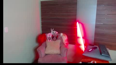 Snapshot of karol_yesenia chatting on September 22, 2025, 1:35 pm karol_yesenia online show from September 22, 2025, 1:35 pm