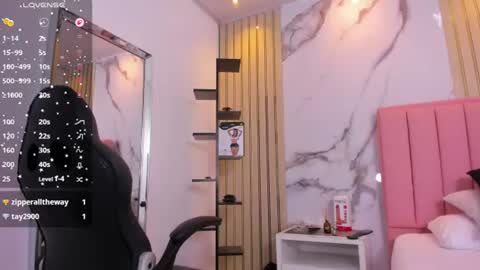 karolagrey online show from July 28, 2026, 2:13 pm