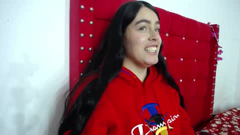 Snapshot of karolay_su chatting on January 2, 2025, 6:29 am ARIANNA online show from January 2, 2025, 6:29 am