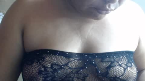 Snapshot of karolbb21 chatting on July 19, 2026, 1:37 pm karolbb21 online show from July 19, 2026, 1:37 pm