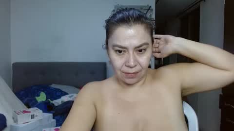 Snapshot of karolhot_x chatting on November 30, 2025, 3:43 am karol online show from November 30, 2025, 3:43 am