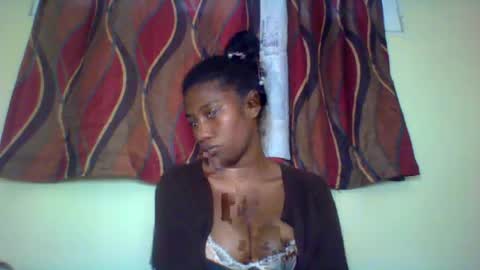 Snapshot of karoliee chatting on July 14, 2026, 12:11 pm karoliee online show from July 14, 2026, 12:11 pm