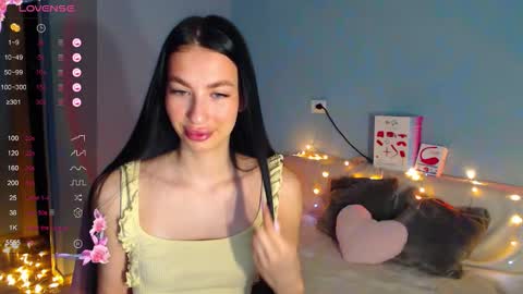 Kira online show from March 16, 2026, 1:44 am