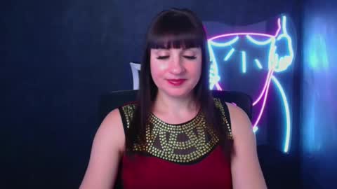 Snapshot of karolina_mia chatting on December 9, 2024, 3:54 pm Caroline online show from December 9, 2024, 3:54 pm