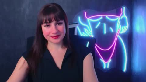 Snapshot of karolina_mia chatting on December 13, 2024, 6:49 pm Caroline online show from December 13, 2024, 6:49 pm