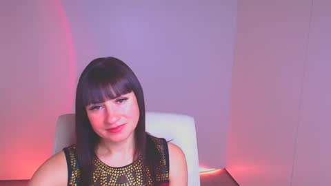 Snapshot of karolina_mia chatting on December 15, 2024, 6:51 am Caroline online show from December 15, 2024, 6:51 am