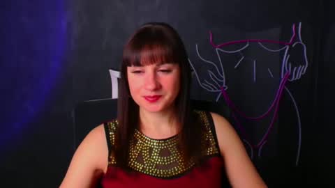 Snapshot of karolina_mia chatting on December 21, 2024, 6:41 am Caroline online show from December 21, 2024, 6:41 am