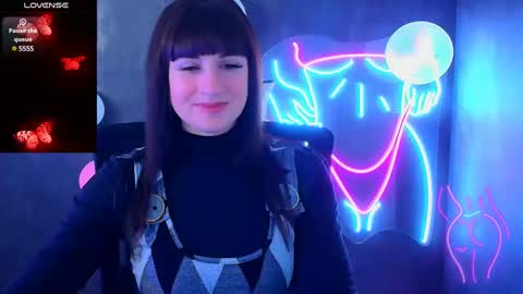 Snapshot of karolina_mia chatting on February 28, 2025, 7:05 am Caroline online show from February 28, 2025, 7:05 am