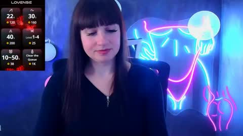 Snapshot of karolina_mia chatting on March 3, 2025, 9:44 am Caroline online show from March 3, 2025, 9:44 am