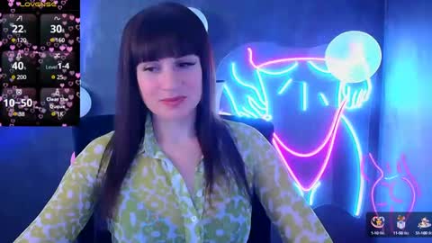 Snapshot of karolina_mia chatting on March 5, 2025, 10:00 am Caroline online show from March 5, 2025, 10:00 am