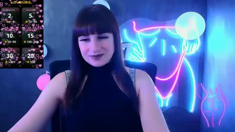 Snapshot of karolina_mia chatting on March 12, 2025, 9:44 am Caroline online show from March 12, 2025, 9:44 am