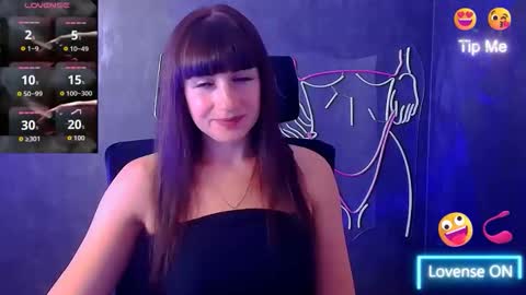 Snapshot of karolina_mia chatting on September 17, 2025, 5:31 am Caroline online show from September 17, 2025, 5:31 am