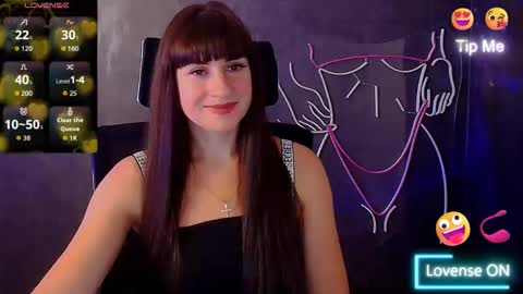 Snapshot of karolina_mia chatting on September 25, 2025, 5:44 am Caroline online show from September 25, 2025, 5:44 am