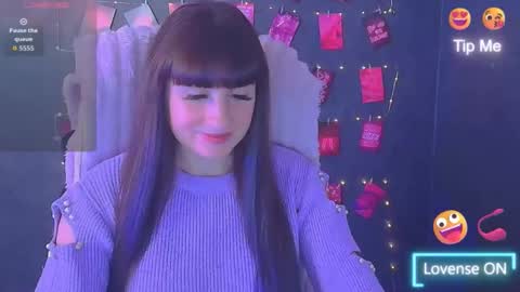 Snapshot of karolina_mia chatting on November 14, 2025, 12:48 pm Caroline online show from November 14, 2025, 12:48 pm