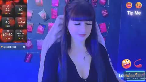 Caroline online show from February 6, 2026, 7:02 am