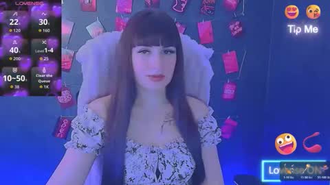 Caroline online show from March 20, 2026, 12:32 pm