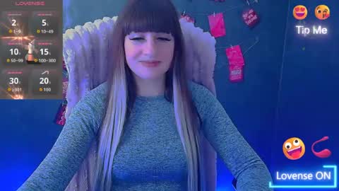 Caroline online show from May 5, 2026, 5:59 am