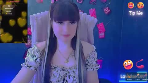 Caroline online show from May 10, 2026, 5:45 am