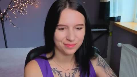 Karolina online show from June 25, 2026, 6:07 am