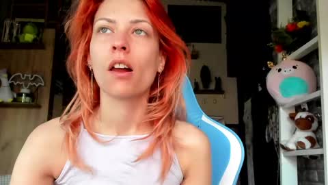 karoline121 online show from April 24, 2026, 3:42 am