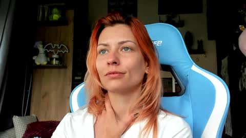 karoline121 online show from May 2, 2026, 5:56 am