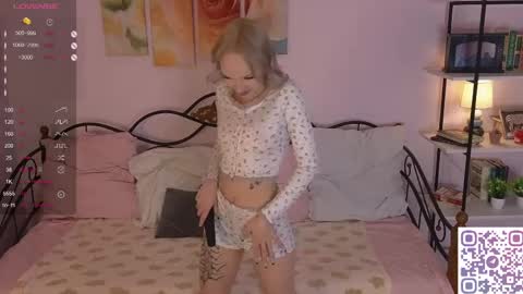 Snapshot of karoline__whitee chatting on May 26, 2026, 10:06 pm Karoline online show from May 26, 2026, 10:06 pm
