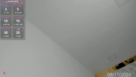 Snapshot of karoline_marin chatting on November 8, 2025, 6:13 am Karoline online show from November 8, 2025, 6:13 am