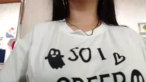 Isa online show from November 11, 2025, 5:40 am