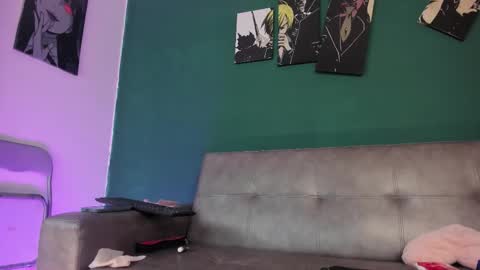 Snapshot of karolsweet_ chatting on October 28, 2025, 2:53 pm KarolSweet online show from October 28, 2025, 2:53 pm