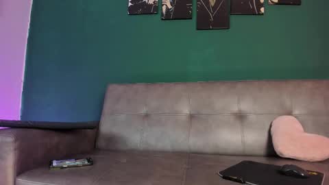 Snapshot of karolsweet_ chatting on November 13, 2025, 4:39 pm KarolSweet online show from November 13, 2025, 4:39 pm