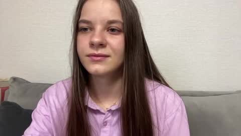 Lia online show from May 22, 2026, 4:01 pm