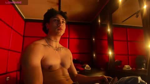 Snapshot of karybig3 chatting on March 8, 2025, 4:23 am ---Kary--- online show from March 8, 2025, 4:23 am