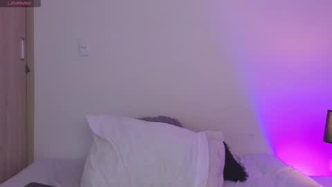 Snapshot of kasey____ chatting on November 18, 2025, 2:10 pm kasey online show from November 18, 2025, 2:10 pm