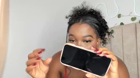 Snapshot of kaseydelvey chatting on September 25, 2025, 7:06 pm online show from September 25, 2025, 7:06 pm