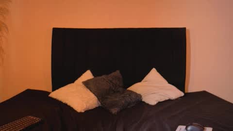 kassandra james online show from February 2, 2026, 1:10 pm