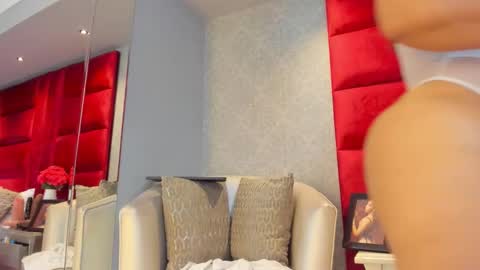 Snapshot of kassandrahall chatting on November 3, 2025, 2:40 pm Kasandra Hall online show from November 3, 2025, 2:40 pm